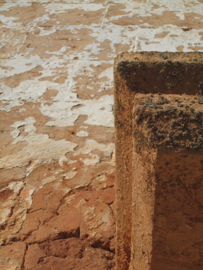 arrebossart-revocos-de-barro-recubiertos-de-cal-de-tierra-lateru82-fuencaliente-del-burgo-soria-spain